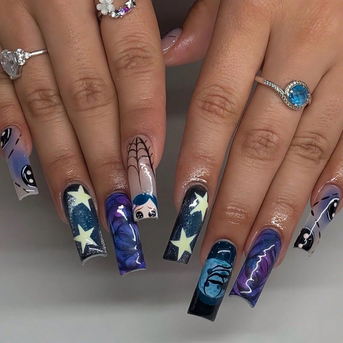 Nail Art Press On - Faux Ongles Créatifs en Toile d'Araignée