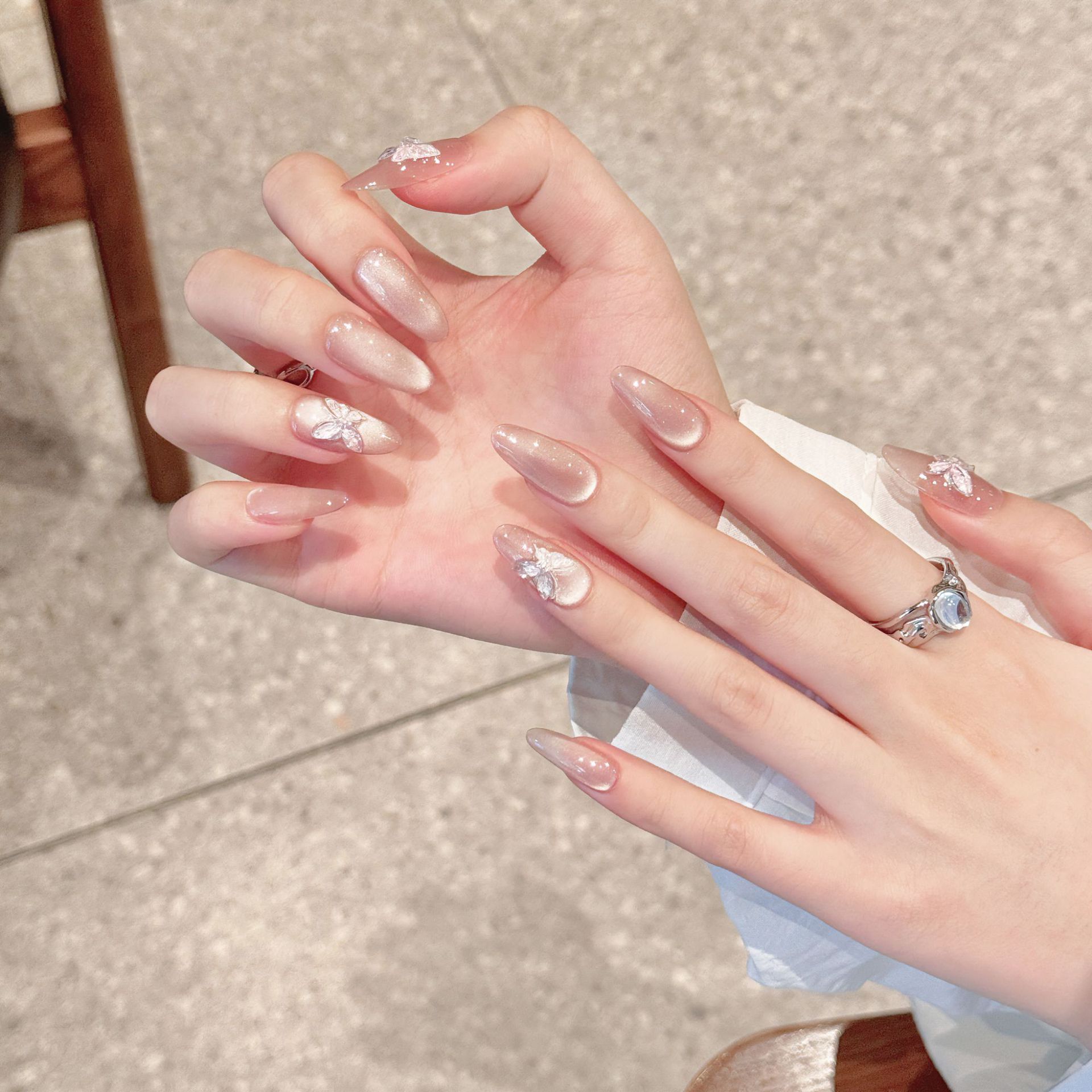 Presse à la main sur les ongle - Nail Art Press On avis et prix